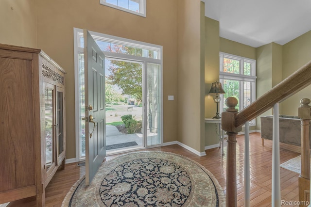 23397 Spy Glass Hill Hill N, South Lyon, MI 48178 - photo 2