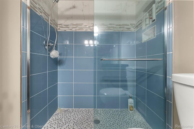 31450 Orchard Brook Ct Unit 8, Farmington Hills, MI 48336 - bathroom featuring a shower stall
