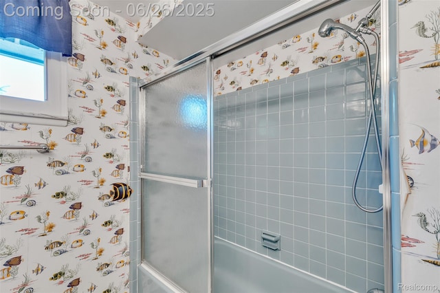 1840 Glen Iris Dr, Commerce Twp, MI 48382 - full bath with wallpapered walls and enclosed tub / shower combo