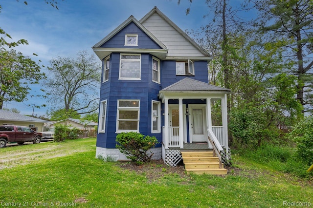28604 Grayling Ave, Farmington Hills, MI 48336 - victorian house with a front yard and roof with shingles