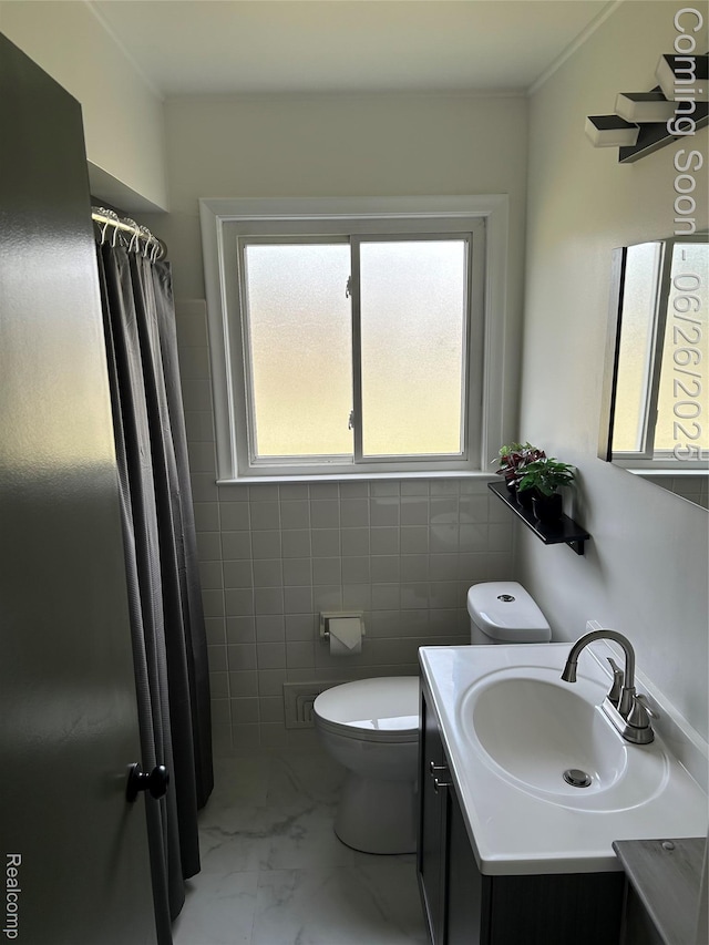 8816 Salem Ln, Redford, MI 48239 - bathroom featuring vanity, marble finish floors, curtained shower, and tile walls