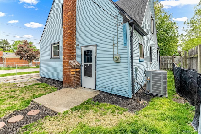 8329 Lenore St, Dearborn Heights, MI 48127 - back of property featuring a shingled roof