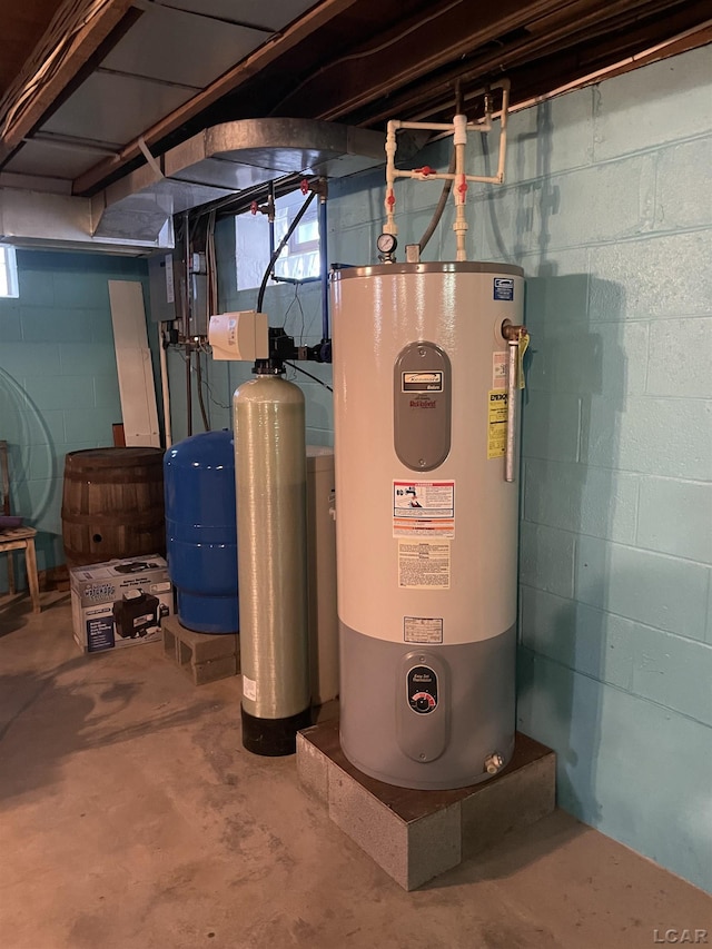 9981 W Mulberry Rd, Morenci, MI 49256 - utility room featuring water heater