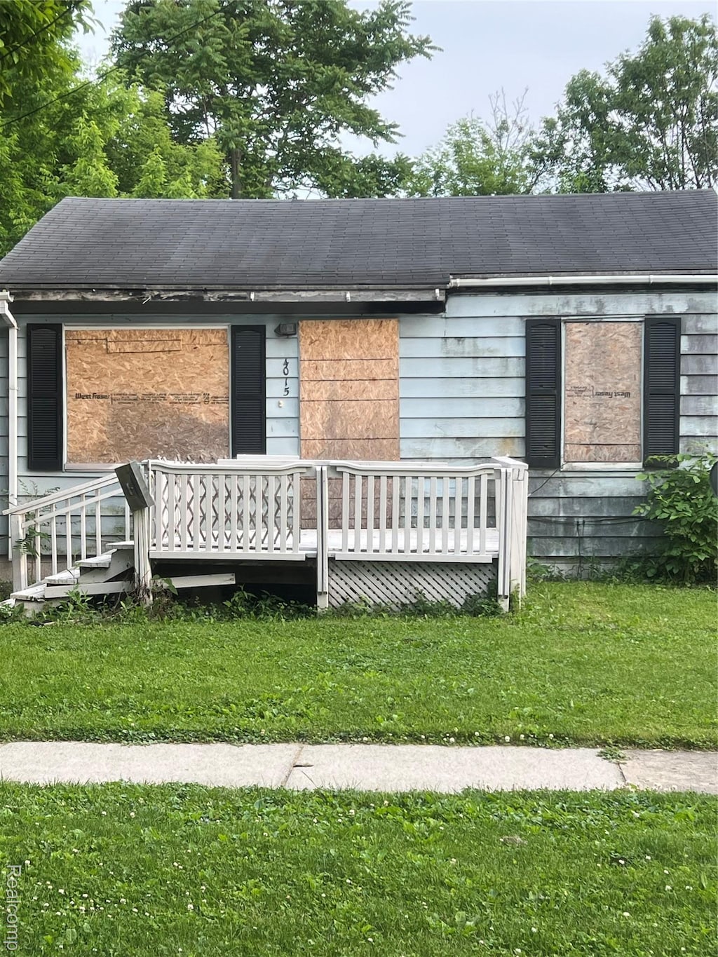 4015 Orr St, Flint, MI 48532 - single story home with a front lawn