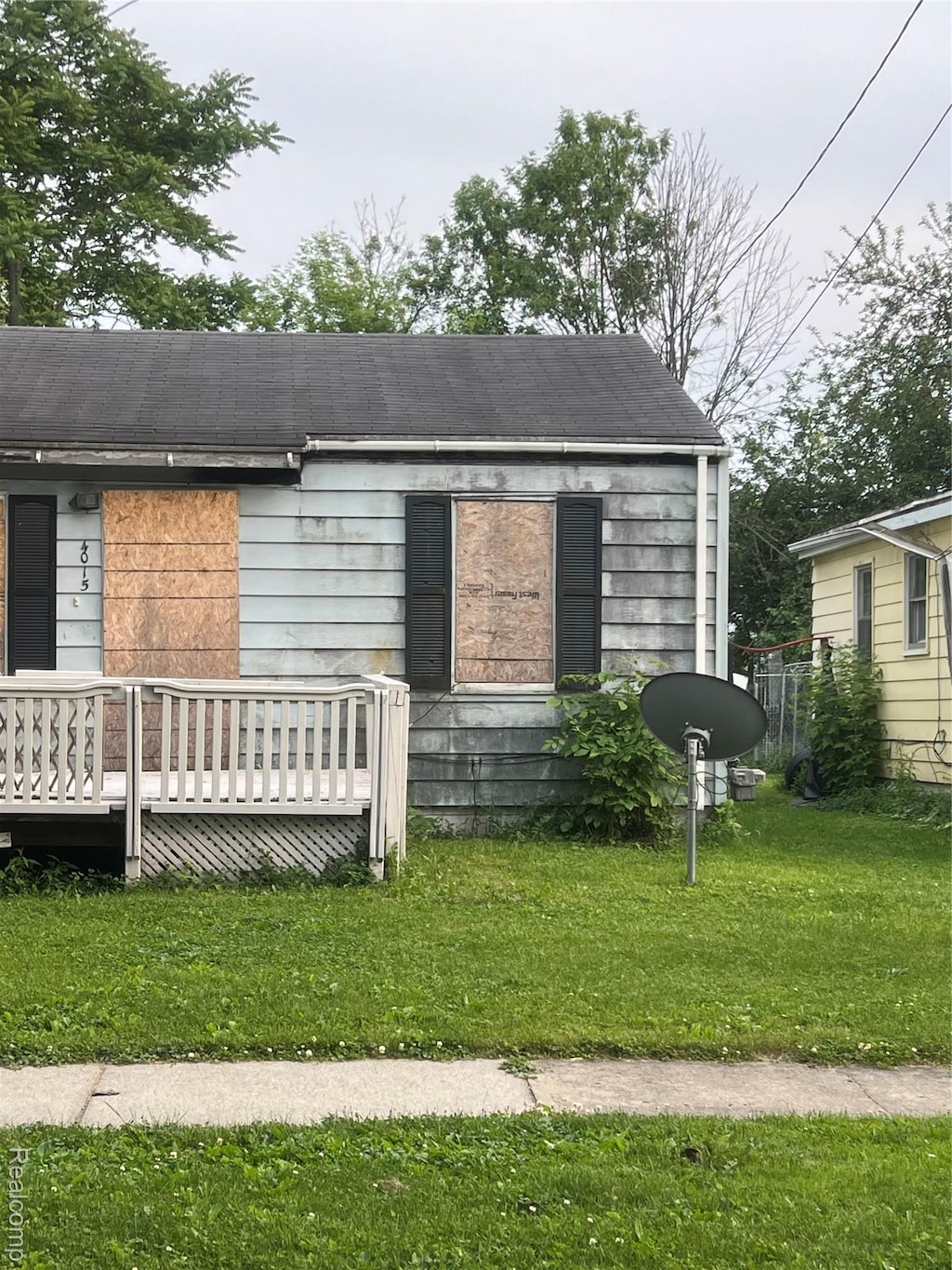 4015 Orr St, Flint, MI 48532 - bungalow with a front lawn