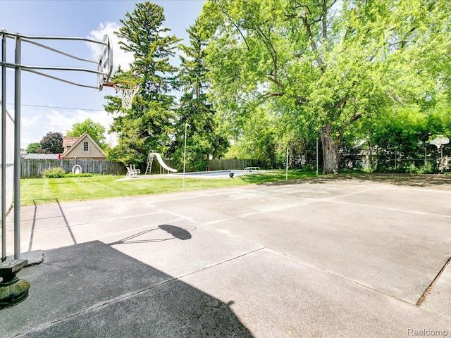 2815 Military St, Fort Gratiot, MI 48060 - view of patio / terrace featuring community basketball court