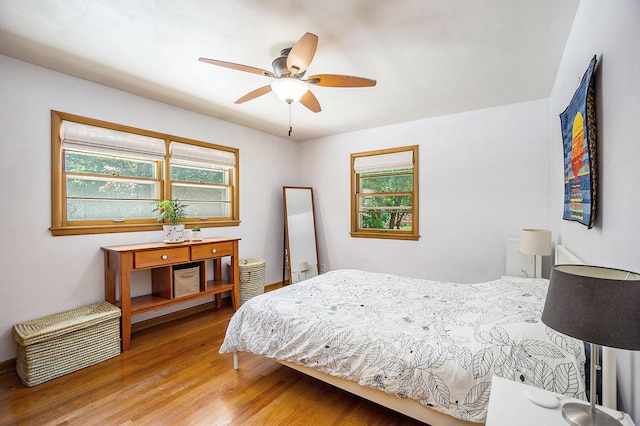 835 Farrell Ave, Kalamazoo, MI 49006 - bedroom with wood finished floors and ceiling fan