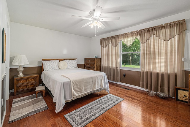 1314 Honeysuckle Ln, Niles, MI 49120 - bedroom with wood finished floors and a ceiling fan