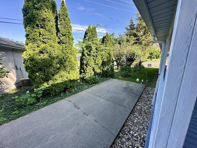 1805 Lakeshore Dr, Saint Joseph, MI 49085 - view of patio / terrace