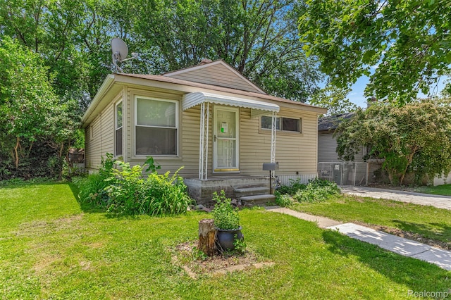 1085 Pennsylvania Ave, Lincoln Park, MI 48146 - view of front of property featuring a gate