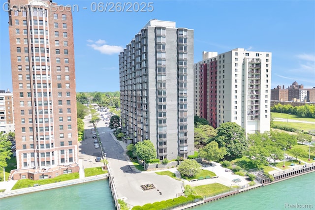 8200 E Jefferson Ave Unit 1610, Detroit, MI 48214 - photo 2