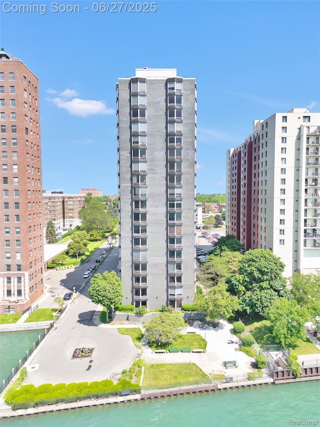 8200 E Jefferson Ave Unit 1610, Detroit, MI 48214 - photo 3