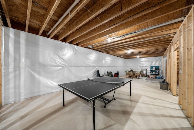 14170 Spring Valley Ct, Niles, MI 49120 - recreation room with concrete floors
