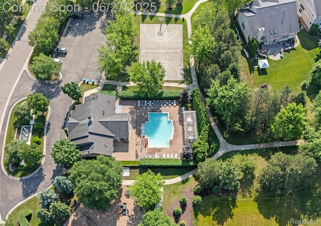 6060 Balmoral Way, Commerce Twp, MI 48382 - view of property location featuring a pool area