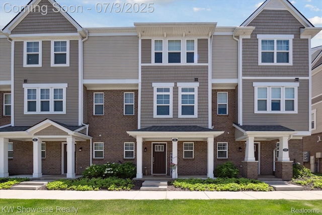 211 Monument Ln, Wixom, MI 48393 - photo 1