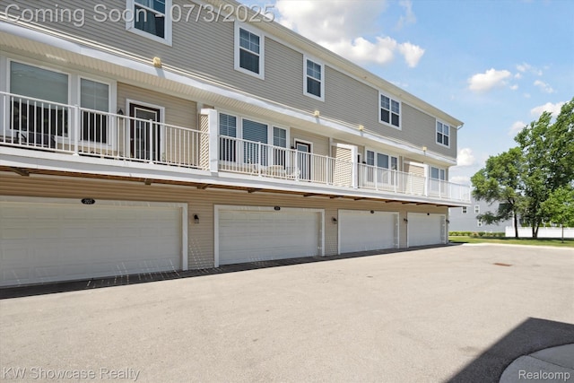 211 Monument Ln, Wixom, MI 48393 - photo 31
