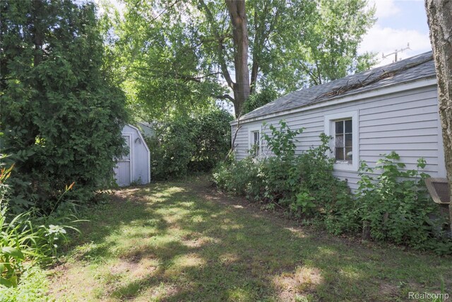 520 E Hudson Ave, Madison Heights, MI 48071 - photo 20