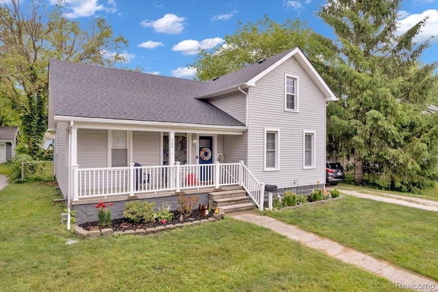 720 Vine St, Saint Clair, MI 48079 - photo 2