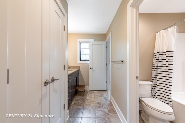 2985 E Iron Woods Pass, Midland, MI 48642 - bathroom featuring vanity and shower / bathtub combination with curtain