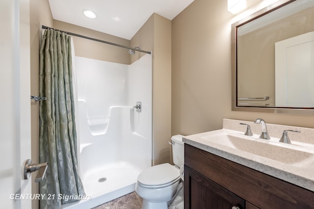 2985 E Iron Woods Pass, Midland, MI 48642 - bathroom with vanity and a shower with curtain