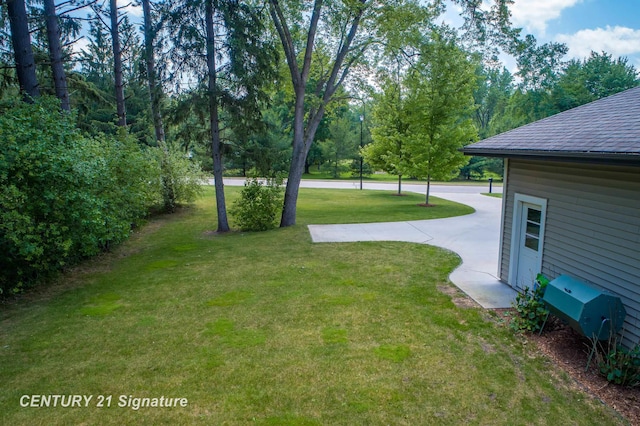 2985 E Iron Woods Pass, Midland, MI 48642 - view of green lawn
