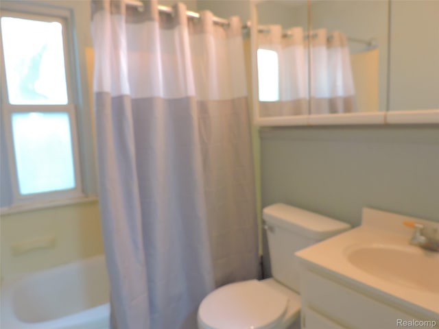 239 W Cornell Ave, Pontiac, MI 48340 - bathroom featuring vanity and shower / bath combo with shower curtain