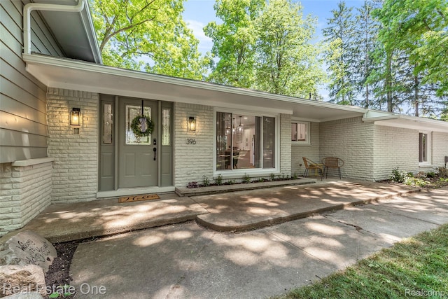 396 Hickory Ln, Lapeer, MI 48446 - photo 8