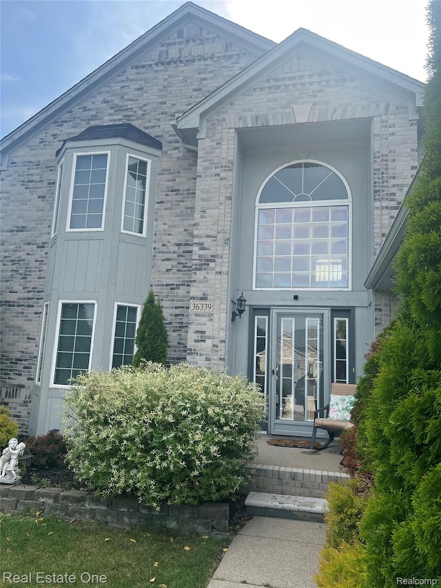 36339 Cecilia Dr, Sterling Heights, MI 48312 - entrance to property with brick siding