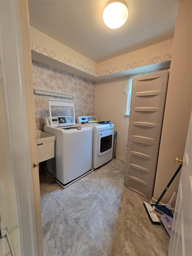 5605 Northcrest Xing, Clarkston, MI 48346 - washroom with washing machine and dryer