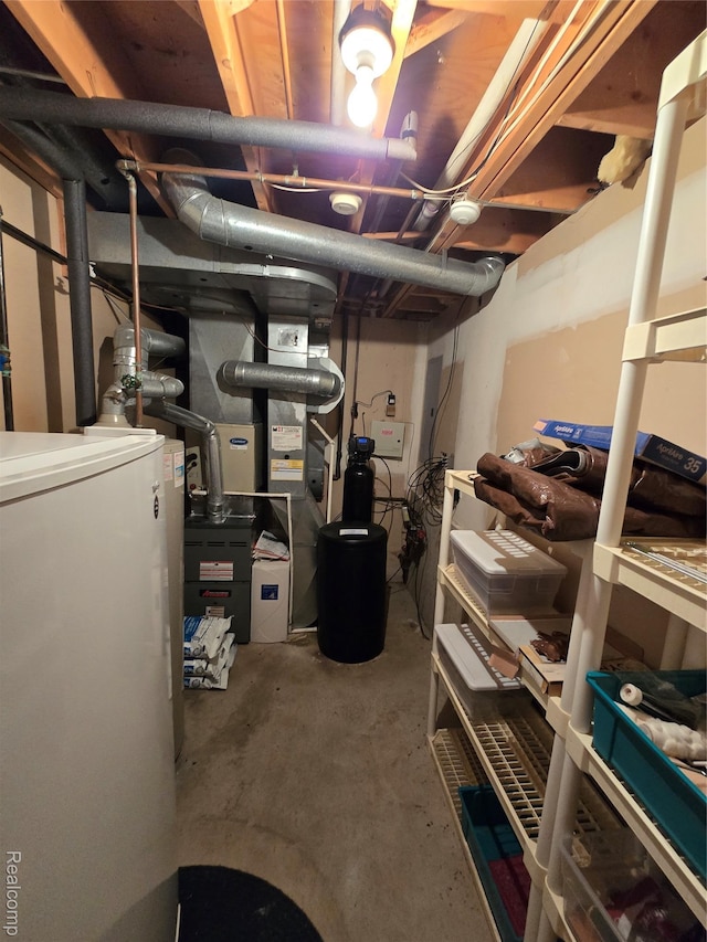 5605 Northcrest Xing, Clarkston, MI 48346 - unfinished below grade area featuring a water softener system and water heater