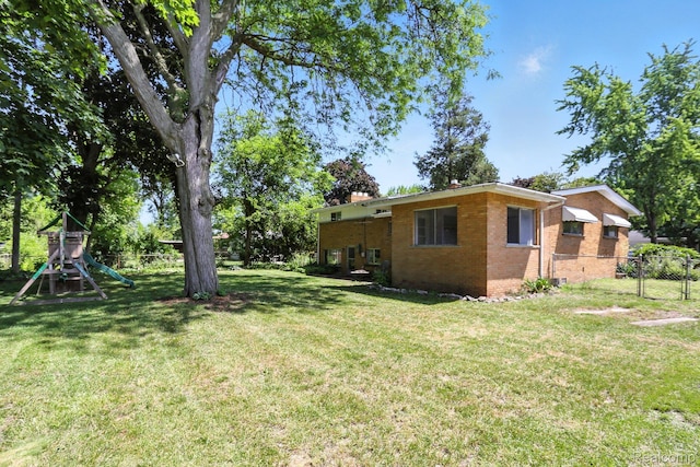 45411 Sterritt St, Utica, MI 48317 - view of yard