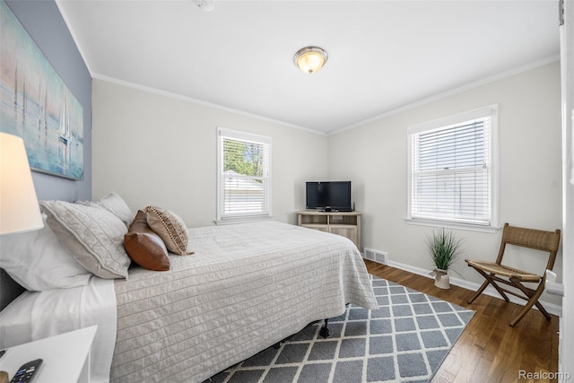 2195 Pembroke Rd, Birmingham, MI 48009 - bedroom with wood finished floors and crown molding