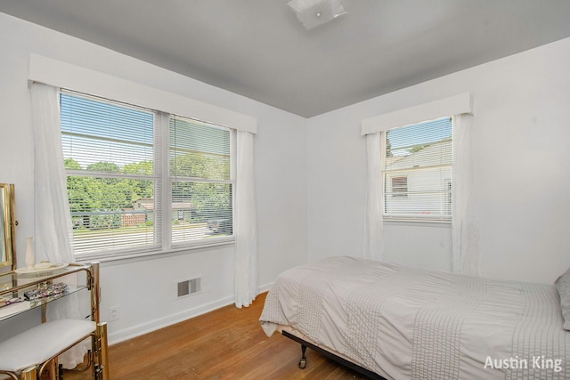3156 Tuell St NW, Grand Rapids, MI 49504 - bedroom featuring light wood-style floors and baseboards