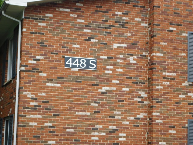 448 Fox Hills Dr S Unit 3, Bloomfield Hills, MI 48304 - exterior view of brick siding