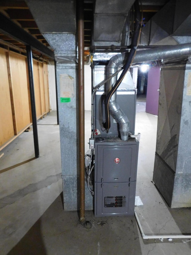 448 Fox Hills Dr S Unit 3, Bloomfield Hills, MI 48304 - view of utility room