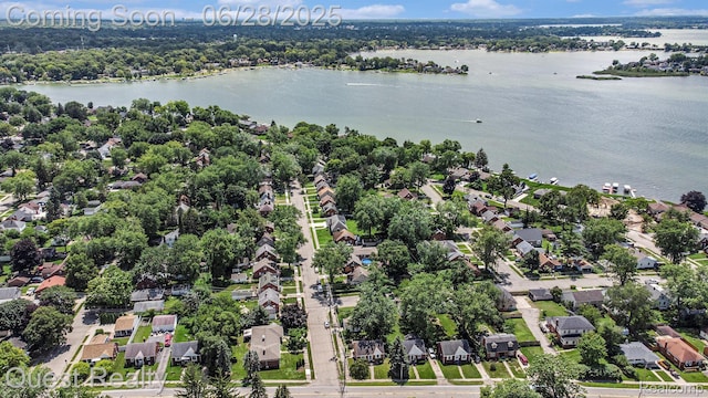 181 S Josephine Ave, Pontiac, MI 48341 - aerial view of property's location featuring nearby suburban area and a large body of water