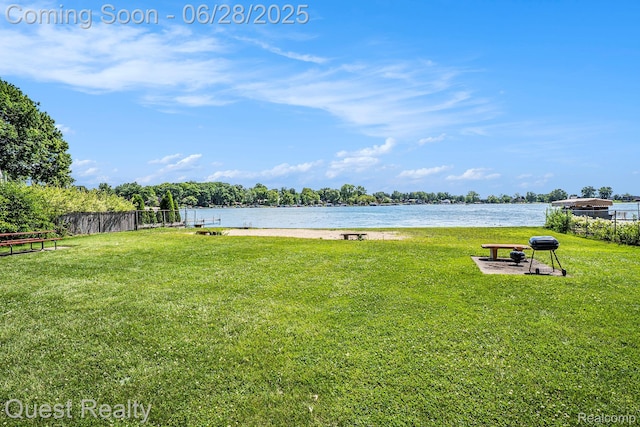 181 S Josephine Ave, Pontiac, MI 48341 - view of yard featuring a water view