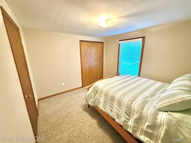 2546 Limerick Ln, Troy, MI 48098 - carpeted bedroom featuring a closet and baseboards