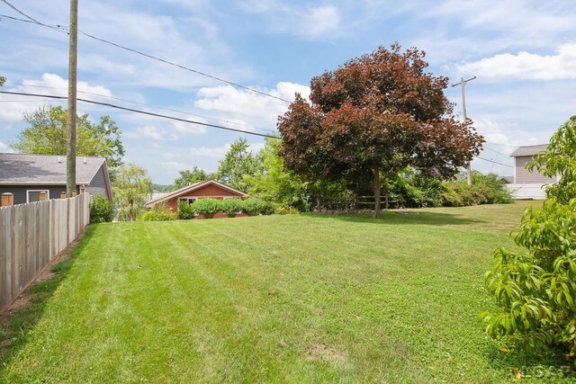 680 Breyman Hwy, Tipton, MI 49287 - view of yard