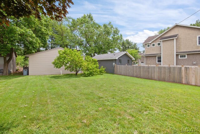 680 Breyman Hwy, Tipton, MI 49287 - view of yard