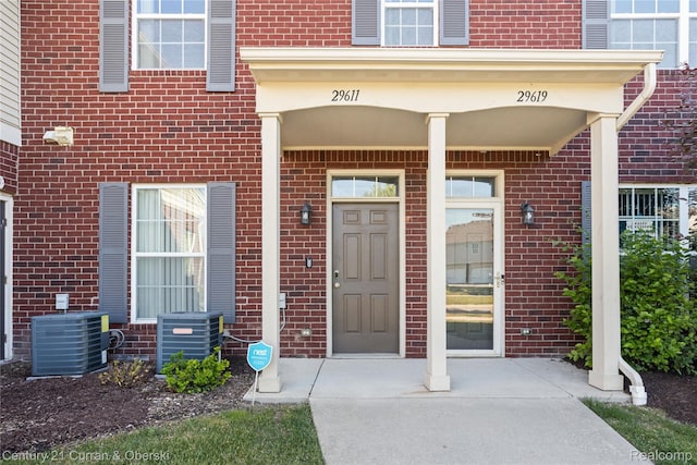 29611 Fox Run Cir, Warren, MI 48092 - doorway to property featuring brick siding