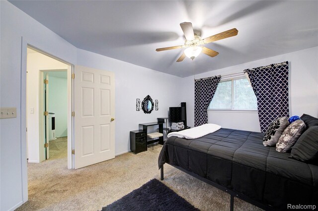 6397 Hunter Pointe St, Westland, MI 48185 - carpeted bedroom with ceiling fan