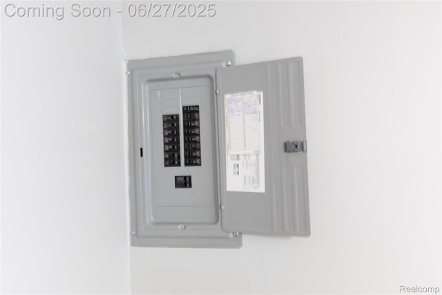 3901 Westpoint St, Dearborn Heights, MI 48125 - utilities featuring electric panel