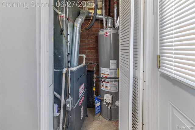 3901 Westpoint St, Dearborn Heights, MI 48125 - utility room with water heater
