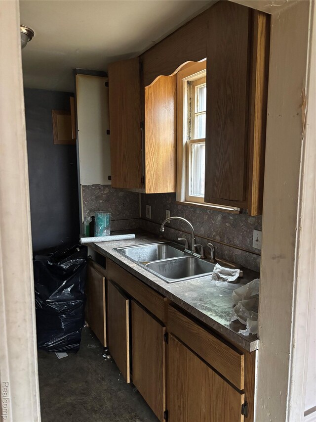 16551 Ardmore St, Detroit, MI 48235 - kitchen with a sink and tasteful backsplash