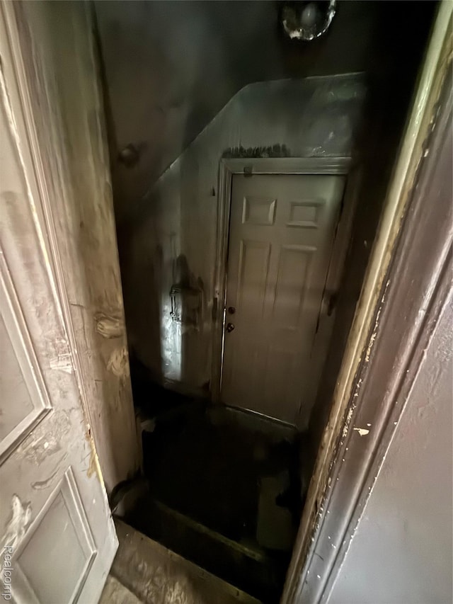 16551 Ardmore St, Detroit, MI 48235 - doorway to outside with vaulted ceiling