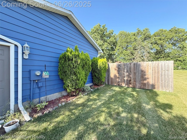 8588 Tim Tam Trl, Flushing, MI 48433 - view of yard