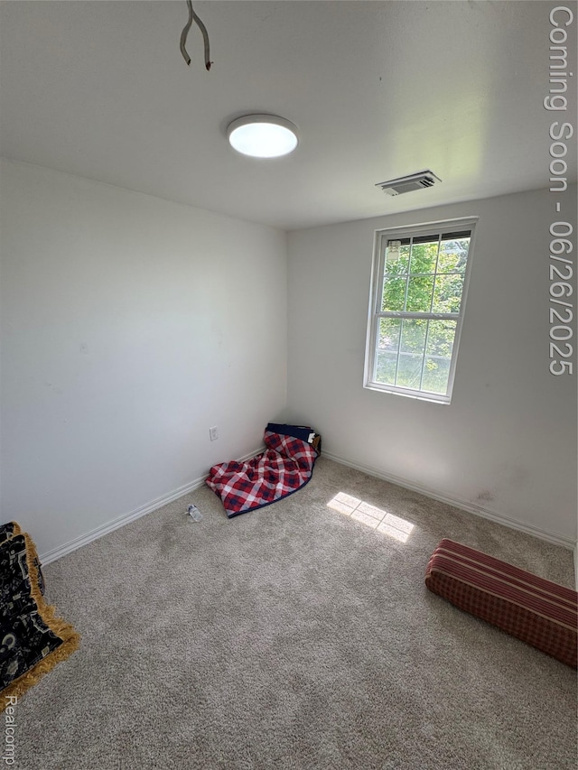 2063 Meade St, Hamtramck, MI 48212 - carpeted spare room with baseboards