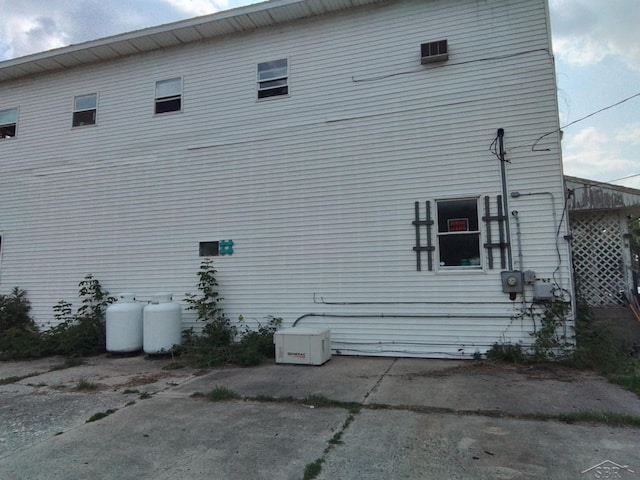 401 W Main Rd, Cement City, MI 49233 - view of side of home