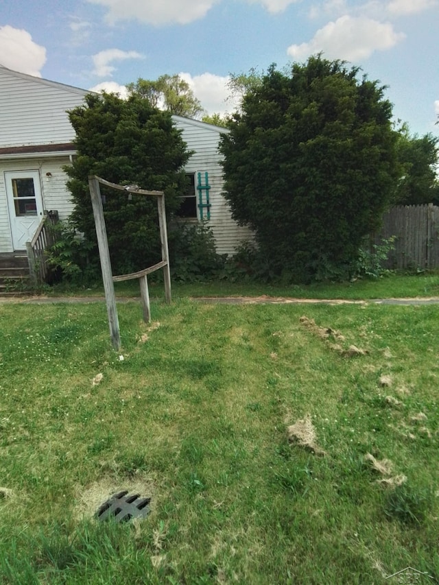 401 W Main Rd, Cement City, MI 49233 - view of yard